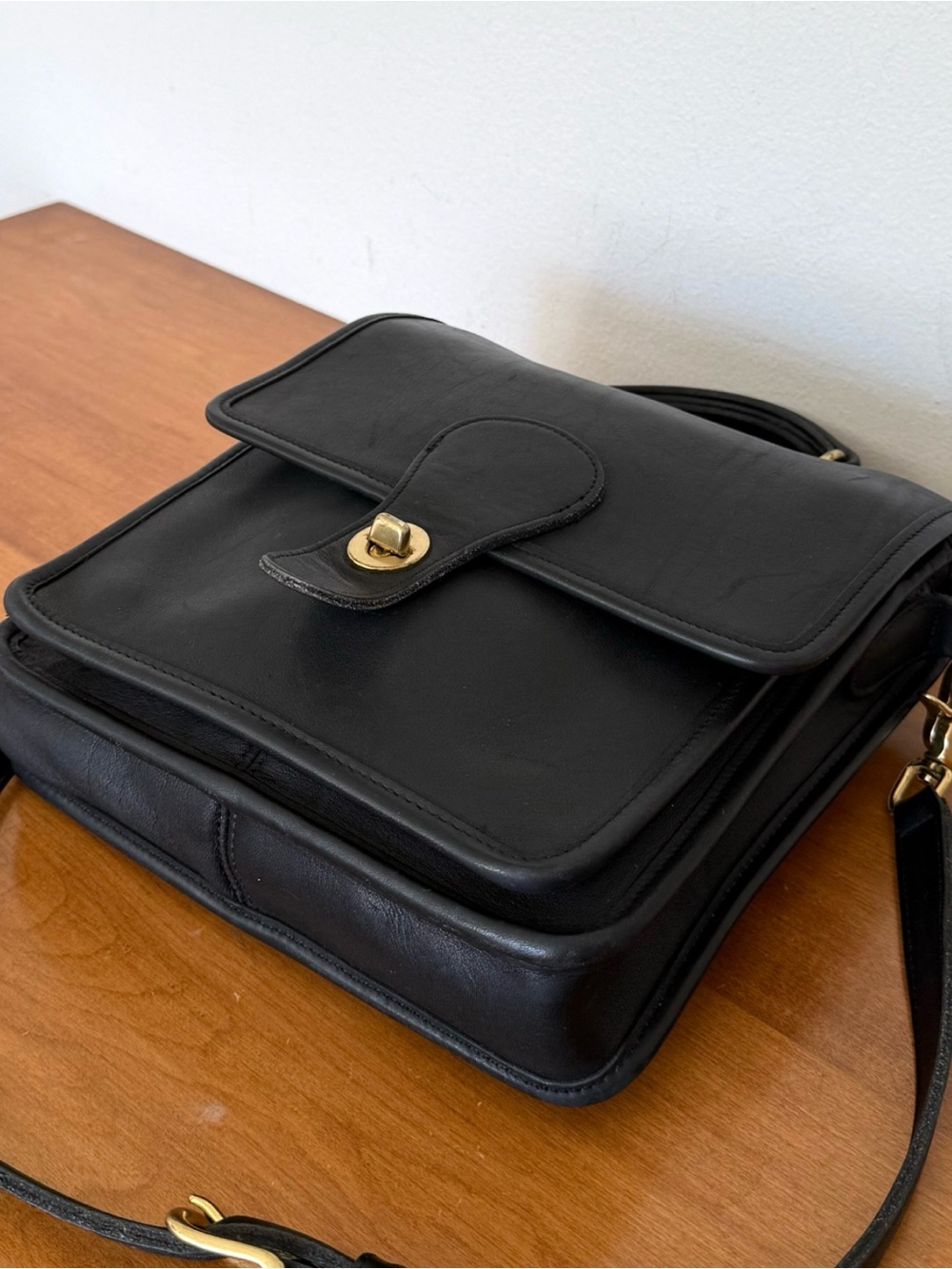 Coach Vintage Station Crossbody Shoulder Bag Style Number 5130 in Black - Picture 10 of 12